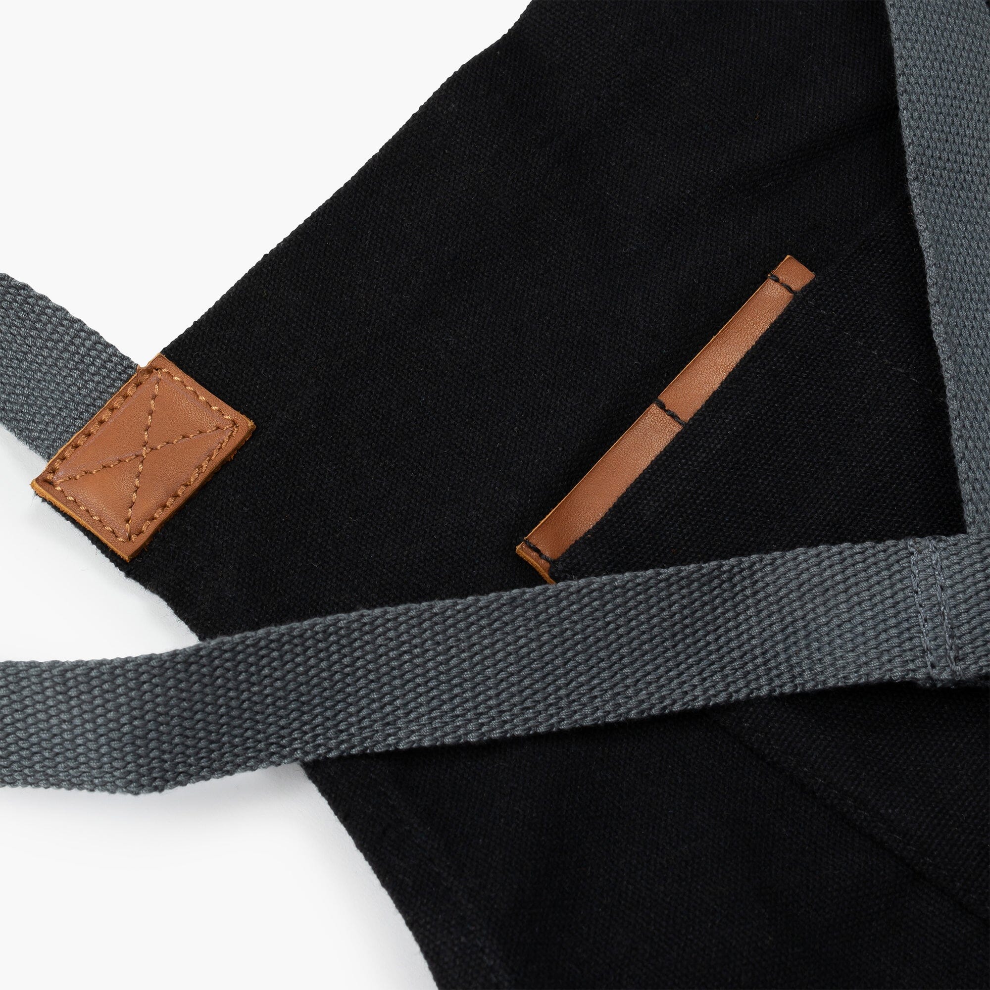 classic-crossback-apron-black-02-02-CKW-494_CrossbodyApron-Black_PDP_02 Classic Crossback Apron