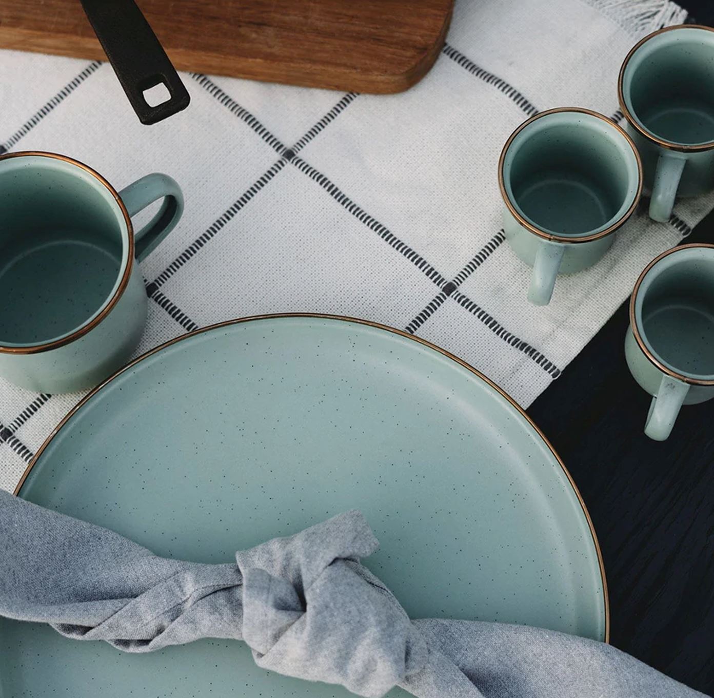 enamelware-dining-collection-mint-18-18-Mint11 Enamelware Dining Collection - Mint